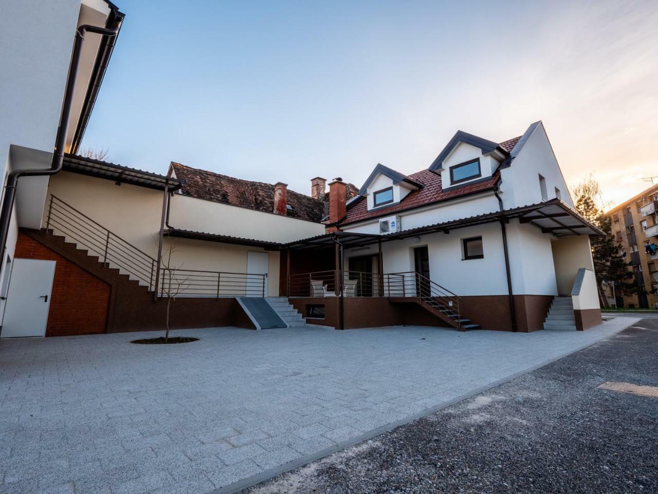 Eva Rooms & Studio Apartment Karlovac Exterior foto