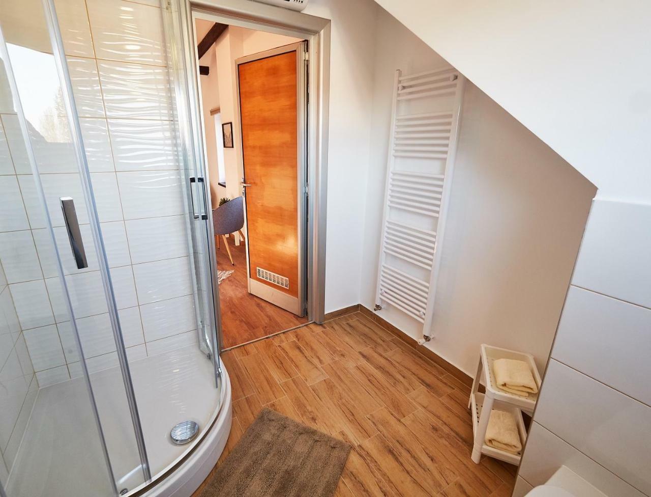 Eva Rooms & Studio Apartment Karlovac Exterior foto