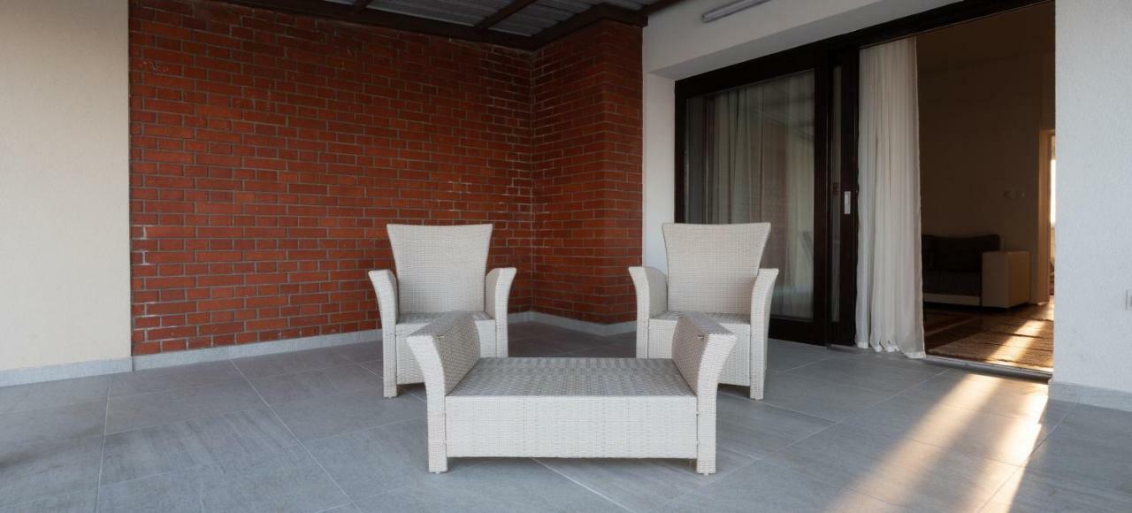 Eva Rooms & Studio Apartment Karlovac Exterior foto